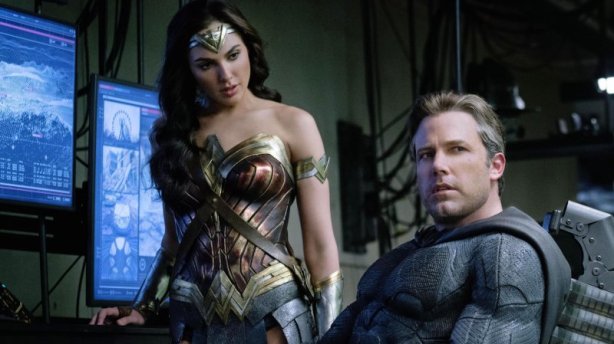 Justice-League-Ben-Affleck-Batman-Gal-Gadot-Wonder-Woman-F.jpg